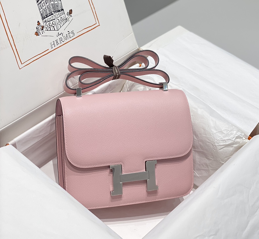 Hermes Constance 24cm Shoulder Bag In Light Pink Epsom Leather